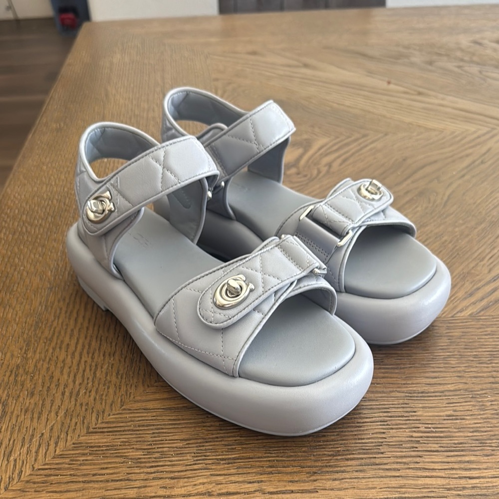 COACH 🩵 leather sandals